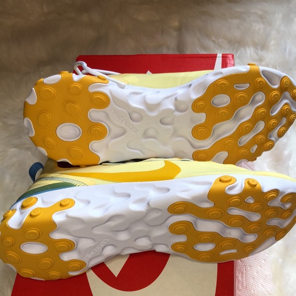 ‼️SOLD‼️Yellow Nike React - Picture 5 of 6
